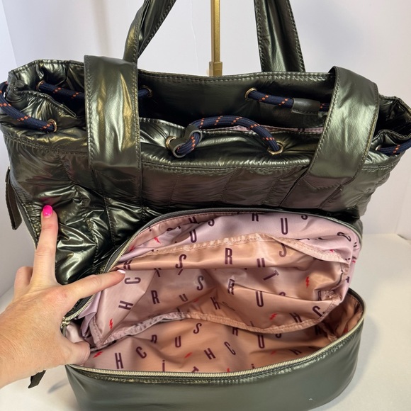 Stella & Dot Metallic OliveGreen CRUSH-IT Quilted Travel Tote / Gym/ WEEKEND BAG - Picture 6 of 14